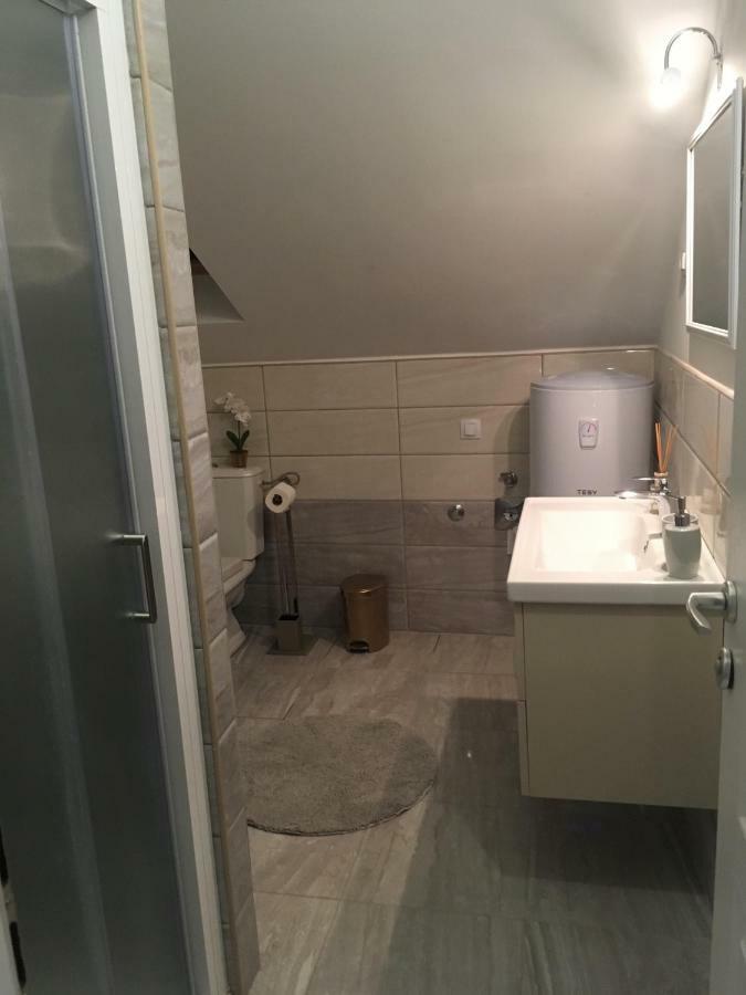 Center Apartment Split
