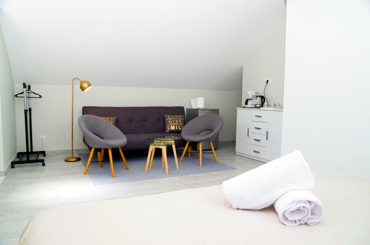 Center Apartment *