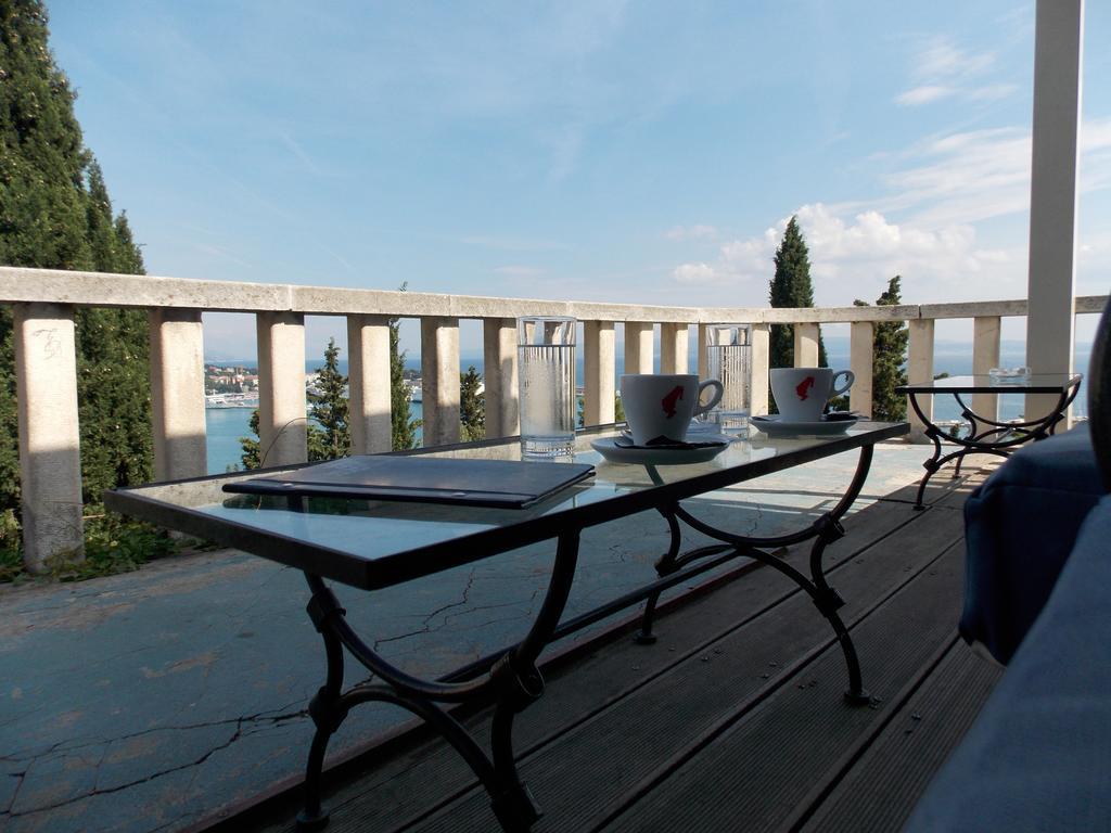 Apartament Center *